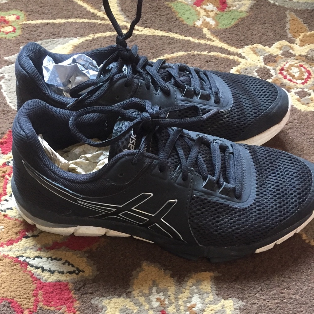 ASICS training sneakers